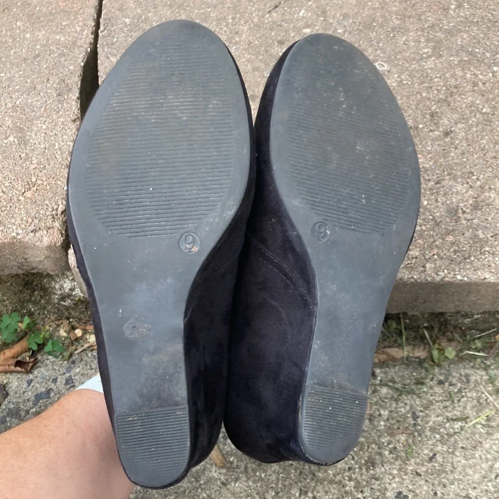 X-APPEAL‎ Black Suede Wedges “Flynn”